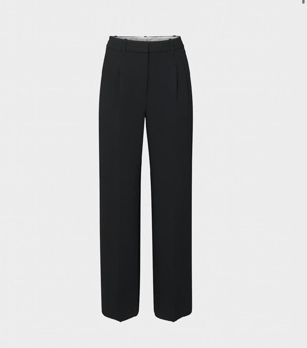 NWT Aritzia The Effortless Pant Wide Leg Black Pleated Trousers Women’s 2 Short